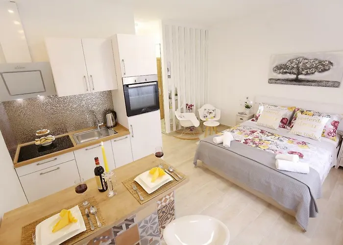 A'marie Self Check-in Appartement *