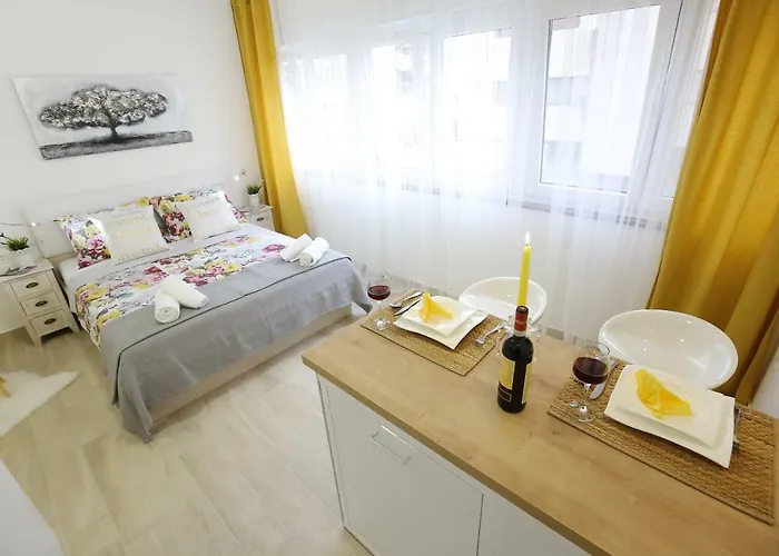 A'marie Self Check-in * זאדאר